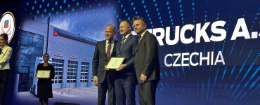 Vedení společnosti převzalo cenu Ford Trucks Champions Award