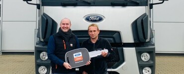 Není nad to vstoupit do nového roku s vozem FORD TRUCKS